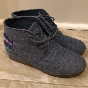 Toms Girls Booties Y3.5
